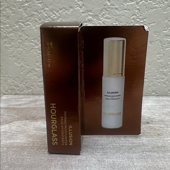 Sephora Other - $5 🌙 HOURGLASS Illusion Priming Moisturizer 3.7ml NEW
